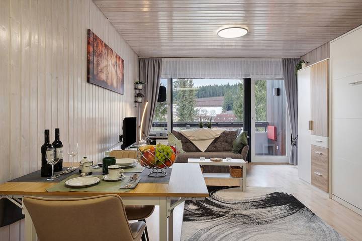 Ferienwohnung für 3 Personen, mit Seeblick und Balkon in Schönwald