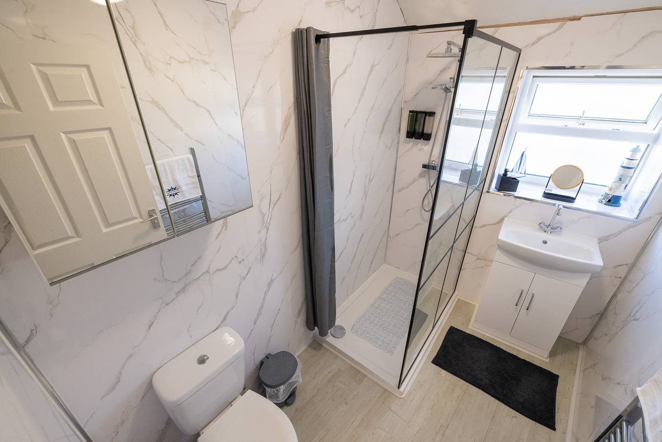 Morecambe Bay 2-Bed Cottage Hot Tub/Jacuzzi/Sauna in Morecambe, Lancashire