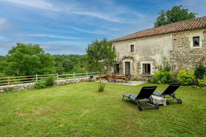 Gîte pour 11 personnes, avec piscine, adapté aux familles dans Mareuil en Périgord - 3