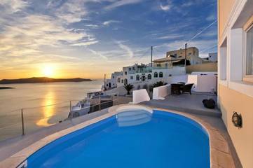 Maison d’hôte pour 2 personnes, avec balcon et piscine à Thera