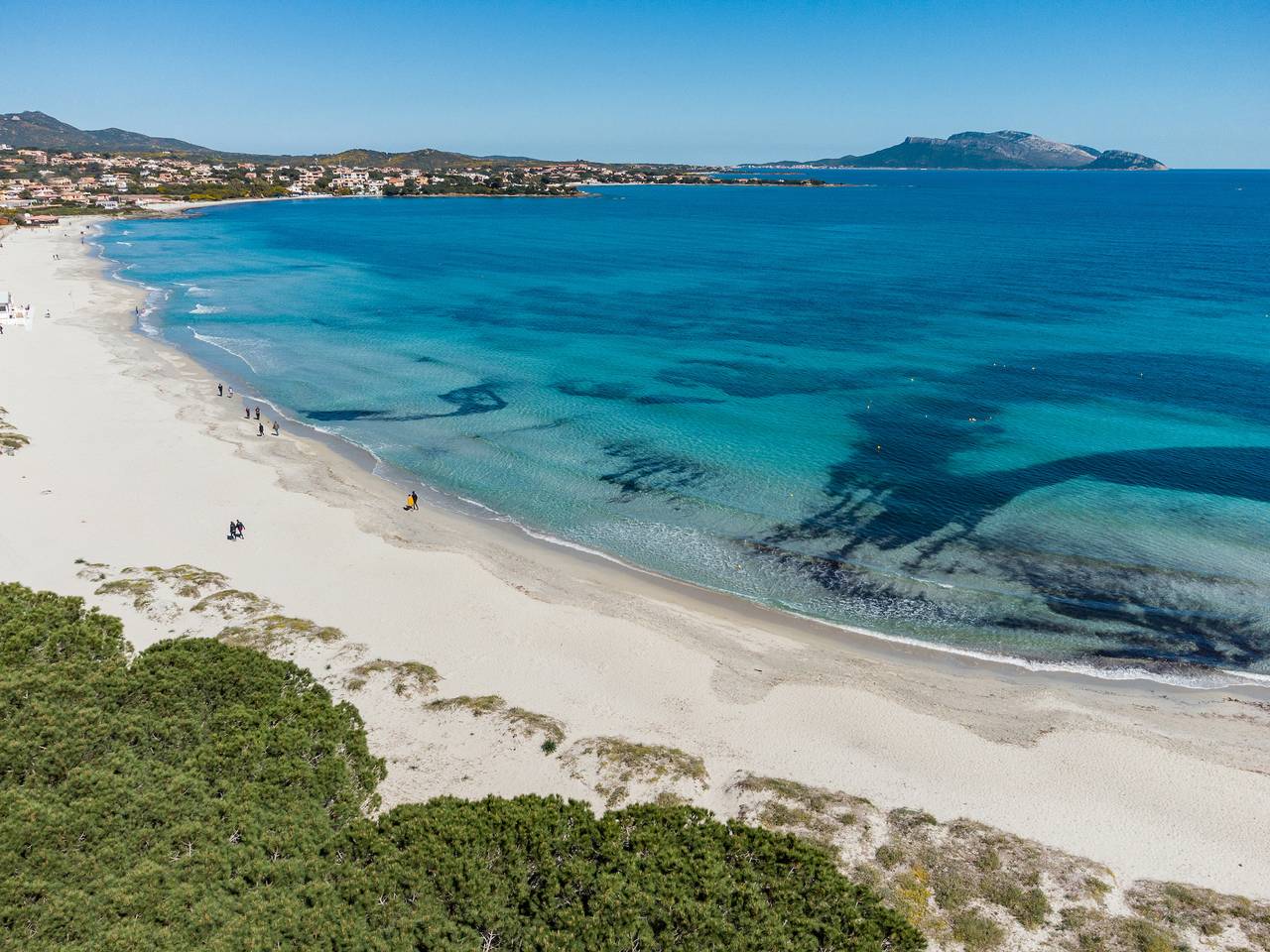 Family Retreat Home by Propertize | vicino al mare in Pittulongu, Costa Smeralda