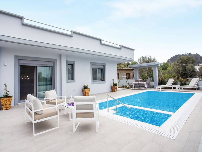 Ferienhaus für 5 Personen, mit Balkon und Terrasse sowie Pool