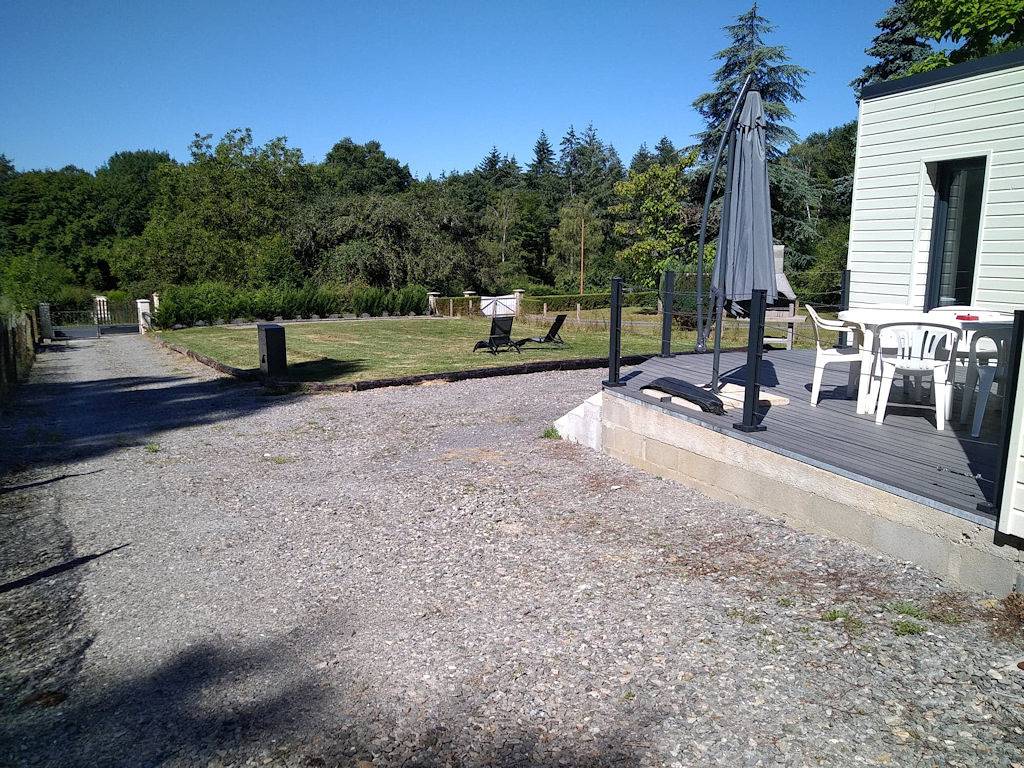 Location de chalet en bois à 400m du Lac d'Éguzon in Éguzon-Chantôme, Région de La Châtre