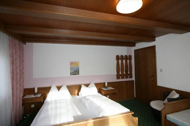 Ganze Wohnung, Ferienwohnung Lener in Tuxer Alpen, Pfons