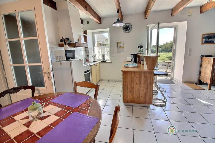 Gîte pour 5 personnes, avec terrasse et jardin à Trégomeur - 3