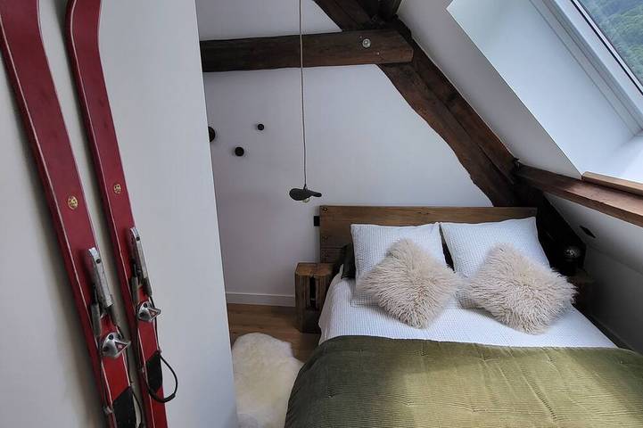 Renovated sheepfold in the heart of the national park near hiking trails in Gèdre, Nationalpark Pyrenäen