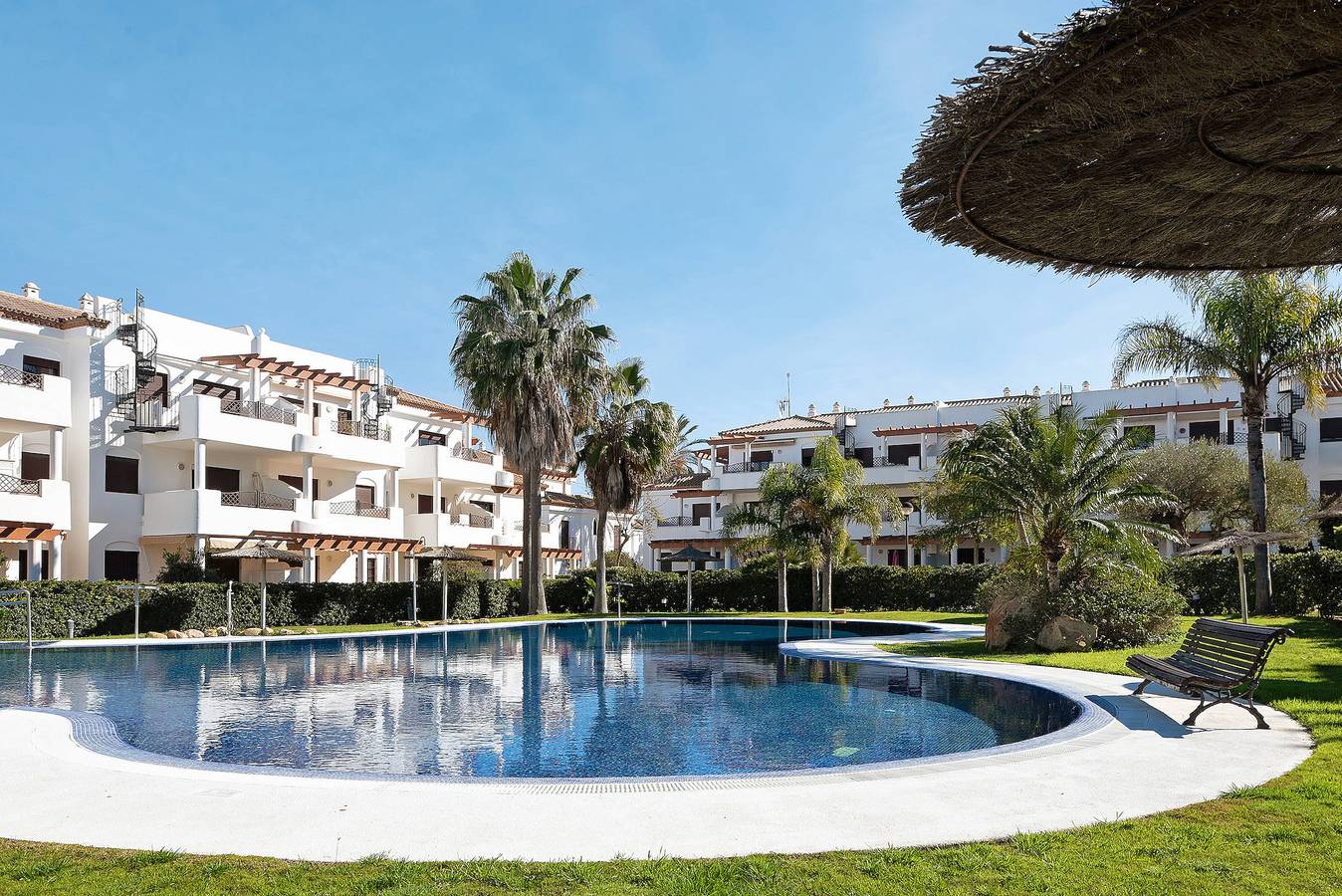 Ganze Wohnung, Ferienwohnung '1ª Pl Coto De Santi Petri 315' mit Gemeinschaftspool, Wlan und Klimaanlage in Playa La Barrosa, Chiclana de la Frontera