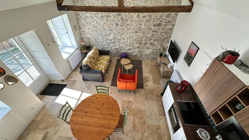 Location de vacances pour 4 personnes, avec terrasse et jardin, animaux acceptés à Sainte-Suzanne - 2