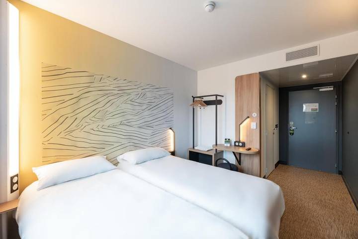 Hôtel pour 4 personnes à Viriat - 2