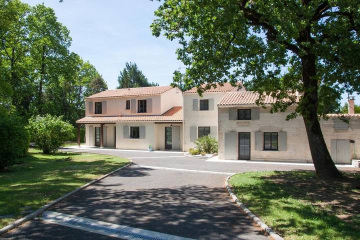 Cottage pour 2 personnes, avec piscine ainsi que jardin et jacuzzi à Graves-Saint-Amant