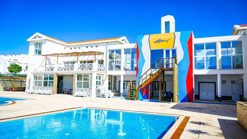 Albergue para 2 personas, con Terraza y Jardín además de Piscina para niños y Piscina en Peniche