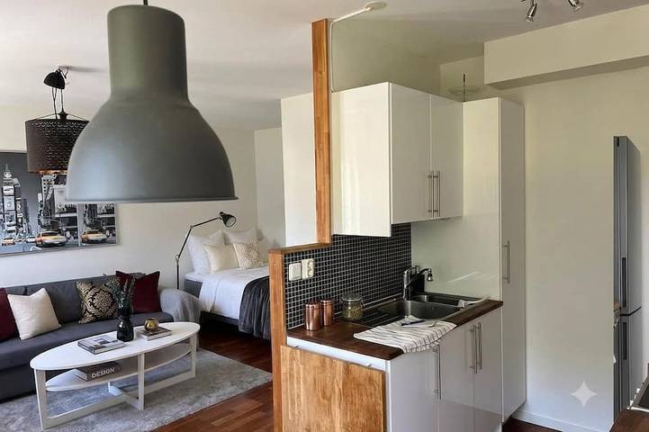 Ganze Wohnung, Cozy Scandinavian Apartment • Free Parking • Near Elmia • Garden View in Huskvarna, Jönköping