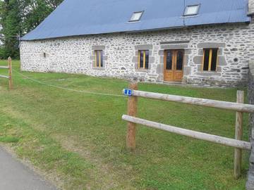 Gîte pour 8 personnes, avec vue et jardin à Condat