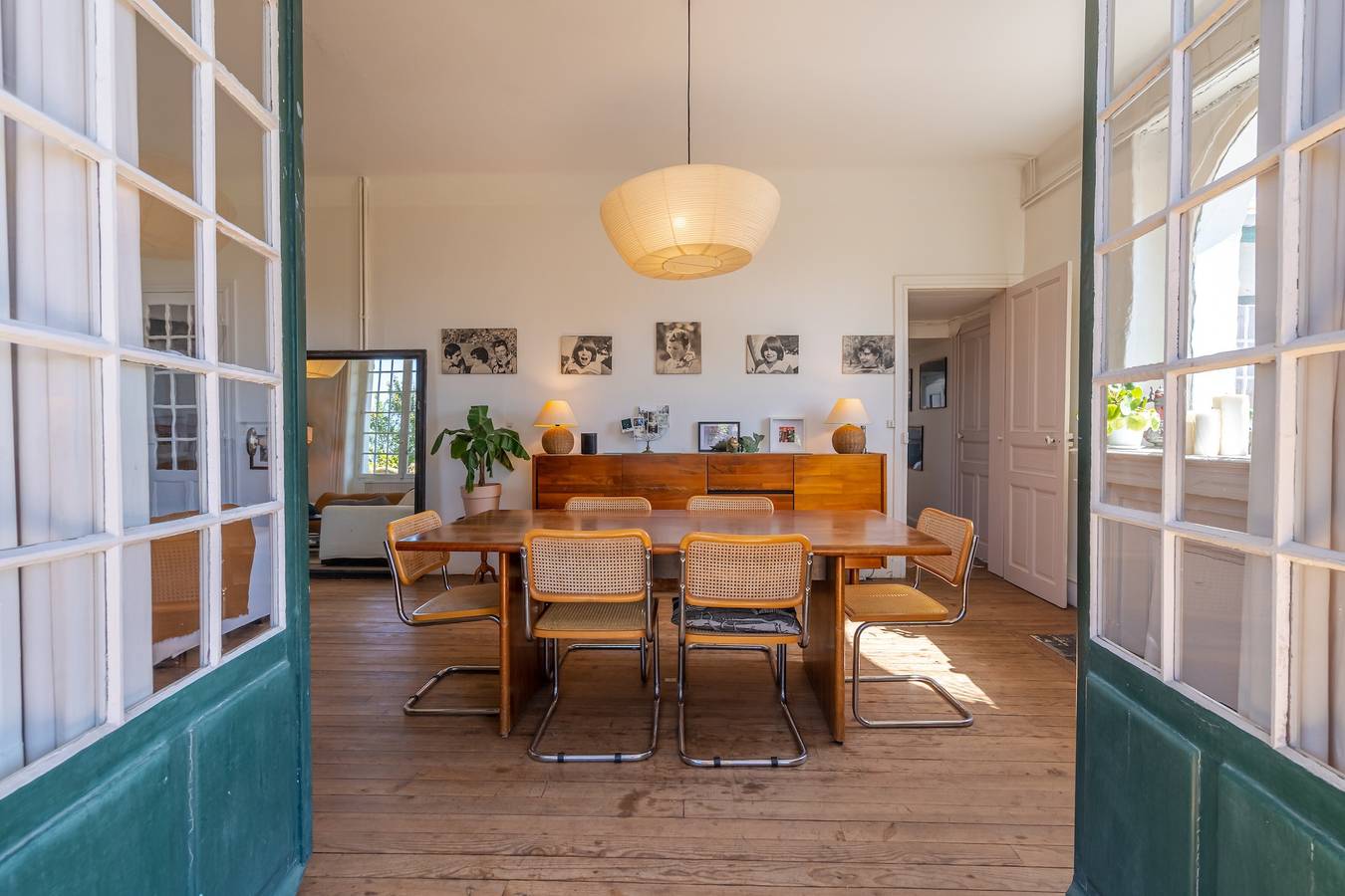 Maison basque familiale à Anglet – Grand jardin paysager, 5 chambres, plage à 1,9 km in Anglet, Région de Bayonne