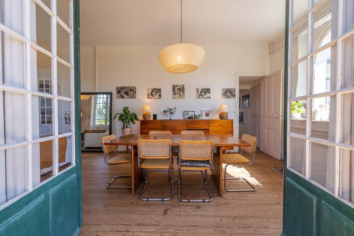 Maison basque familiale à Anglet – Grand jardin paysager, 5 chambres, plage à 1,9 km in Anglet, Région de Bayonne