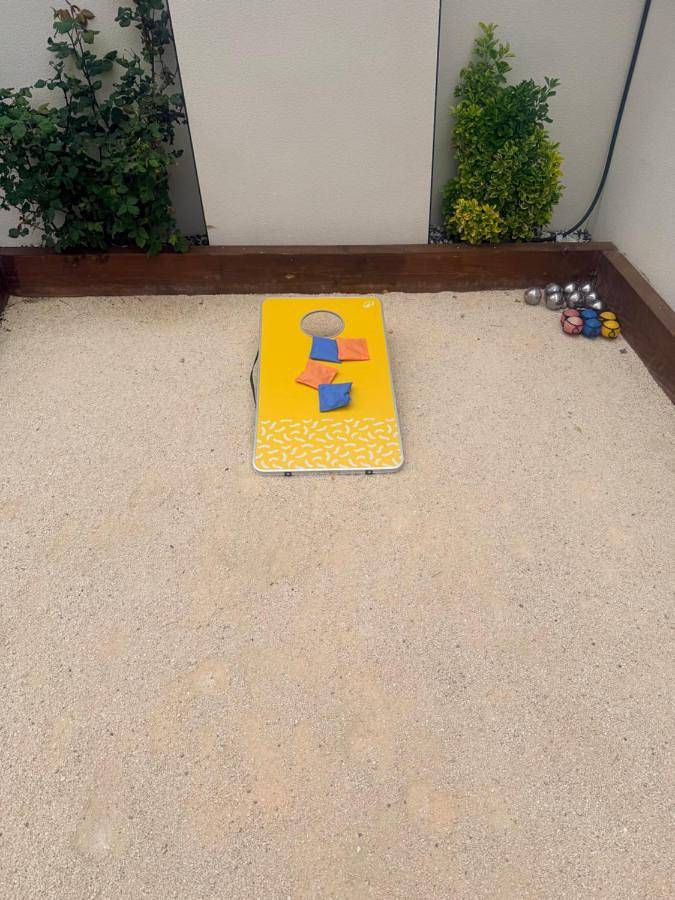 Location de vacances pour 8 personnes, avec vue ainsi que jardin et piscine à Le Pouget - 2