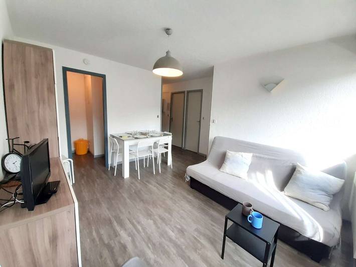 Apartamento entero, Apartamento para 6 con balcón, sauna y jacuzzi en Vignec in Vignec, Parque nacional de los Pirineos
