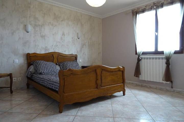 Location de vacances pour 6 personnes, avec jardin à Pia - 3