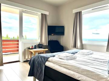 Hotel für 2 Personen, mit Ausblick und Seeblick sowie Terrasse und Sauna, mit Haustier in Lillehammer