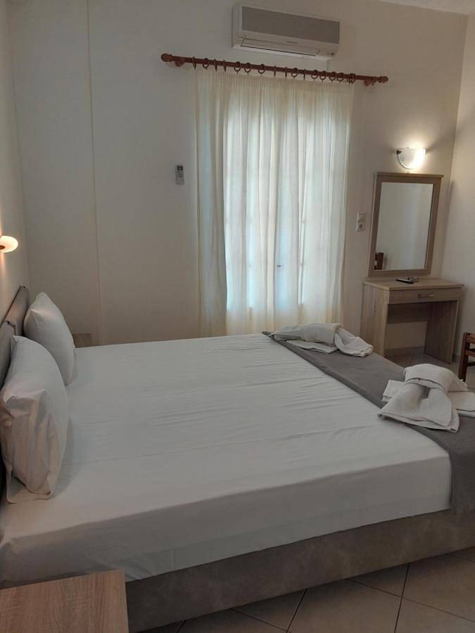 Maison d’hôte pour 2 personnes, avec balcon et jardin dans Égine - 3
