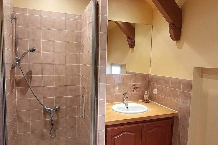 Location de vacances pour 4 personnes, avec piscine ainsi que jacuzzi et jardin, animaux acceptés à Vézac - 4