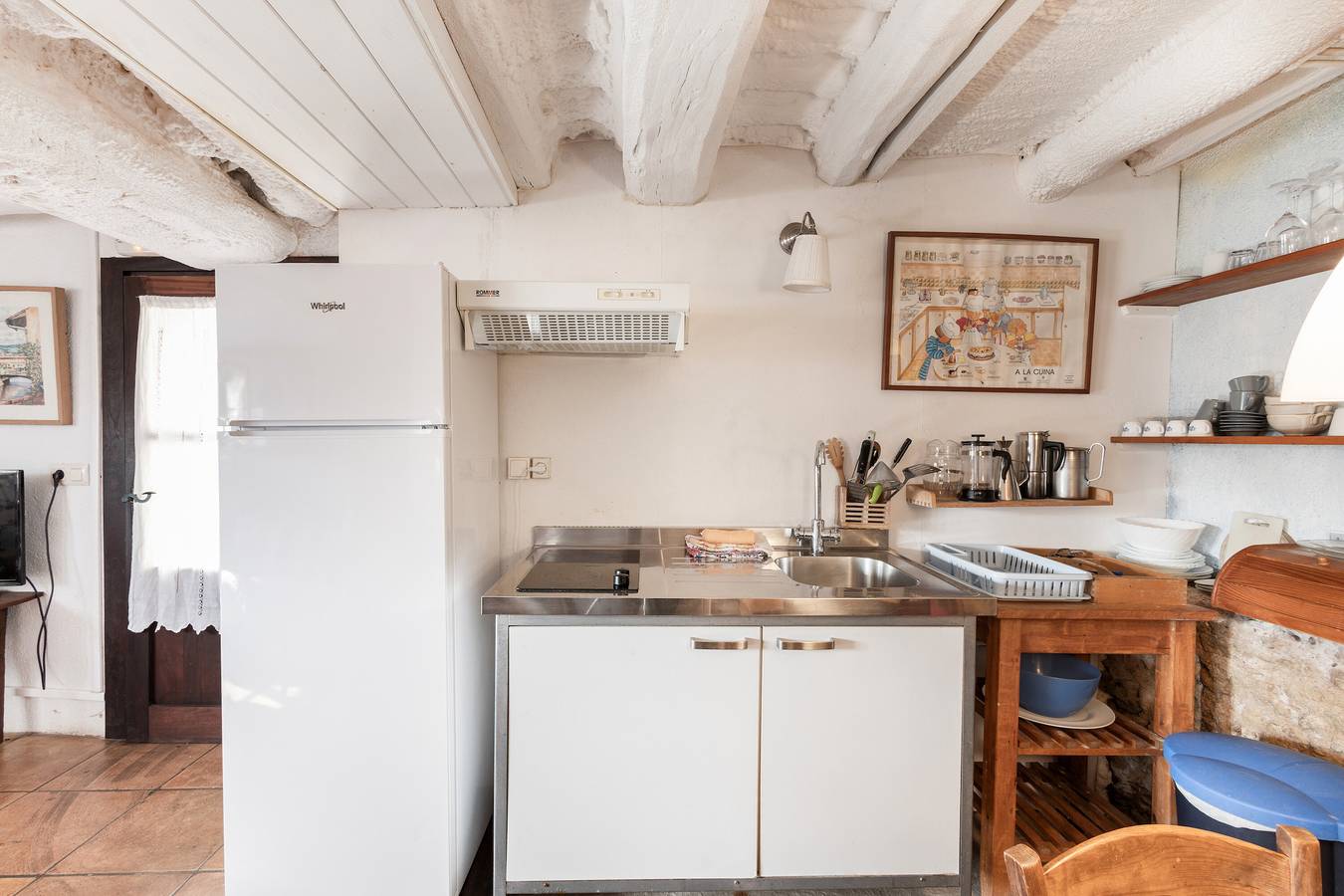 Appartement entier, Appartement "Casa Cueva De Piedra" avec vue sur les montagnes, piscine partagée et Wi-Fi in Castellterçol, Barcelone l'intérieur des terres