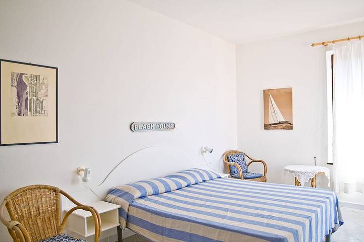 Fantastica villa in prima fila con vista mare mozzafiato in Baia Santa Reparata, Santa Teresa Gallura