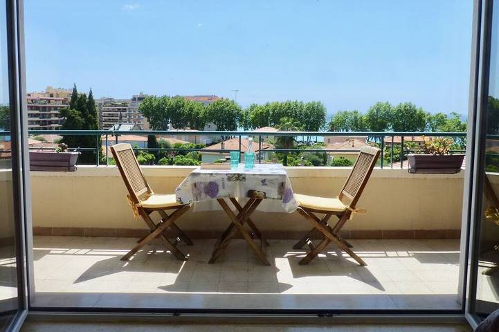 Ferienwohnung für 3 Personen, mit Balkon in Menton