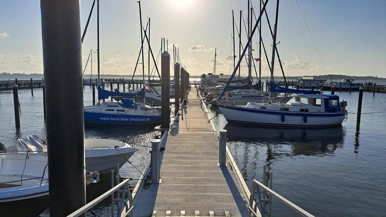 Hausboot Harmonie in Stralsund, Stralsund Umland