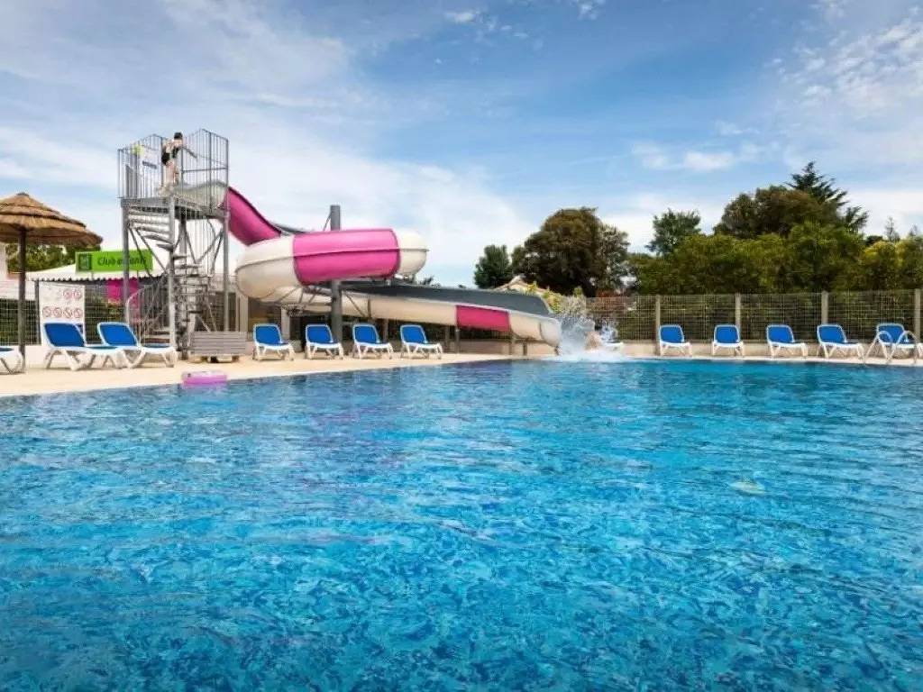 Camping für 10 Personen in Saint-Jean-de-Monts, Vendée