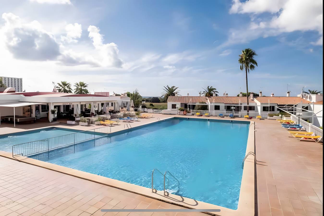 Casa de Férias 'Giuliana' com Piscina Partilhada, Wi-Fi e Ar Condicionado in Município de Alaior, Minorca