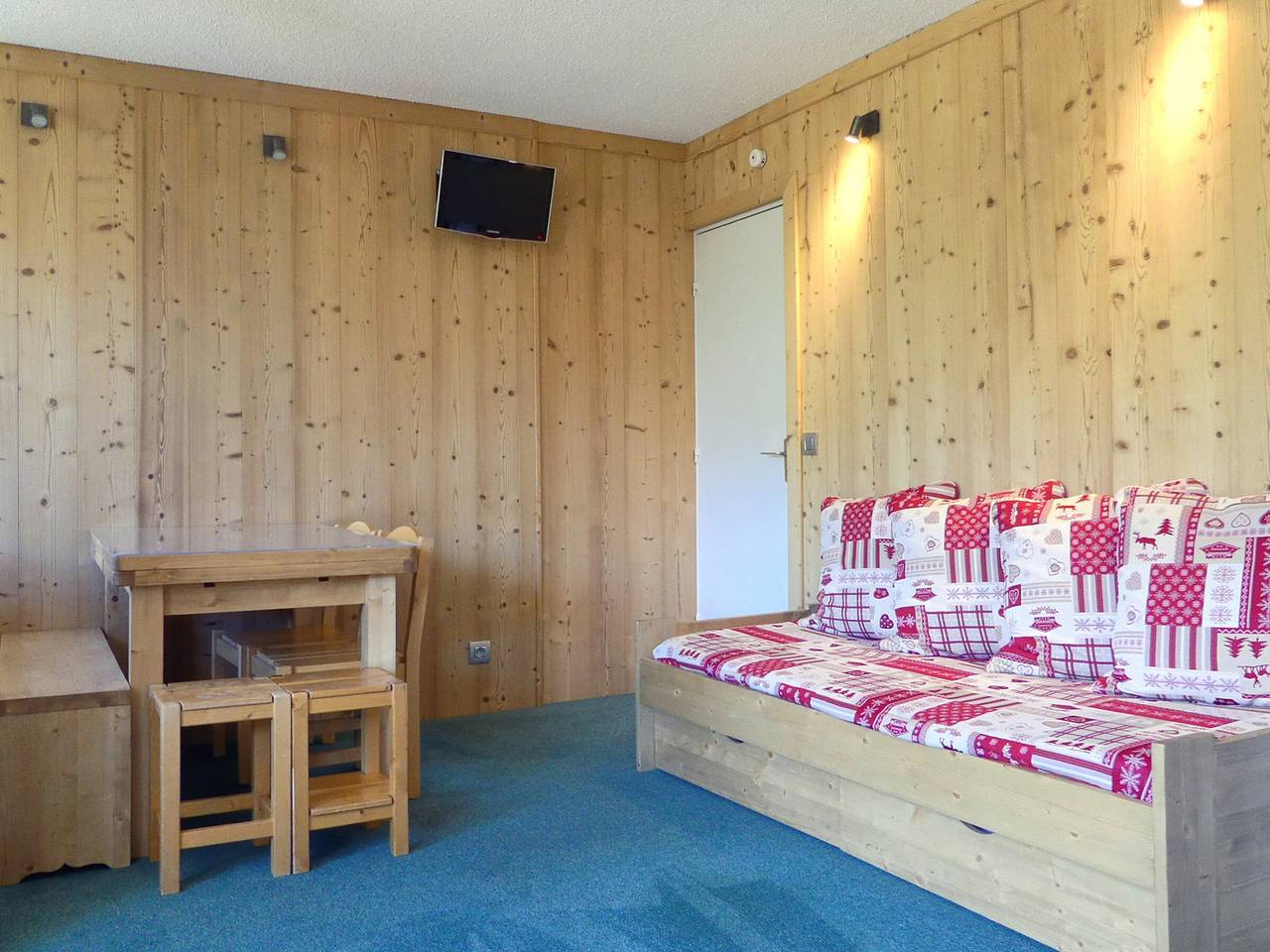 Ganzes Studio, Lichtdurchflutetes Studio mit Südbalkon, direkter Pistenzugang in Méribel-Mottaret, Les Allues