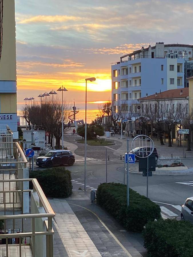 Appartamento intero, Apartment with Sea View in Marina di Cecina, Cecina