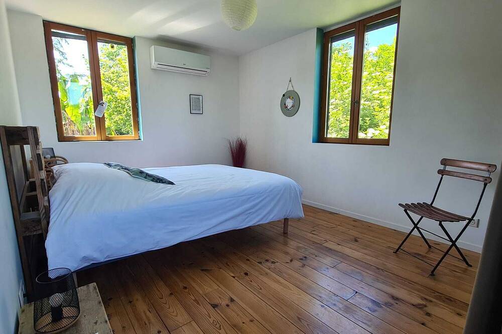 Charmante Maison au Plein Cœur D'un Petit Bourg in Beaulieu-sur-Dordogne, Macizo Central