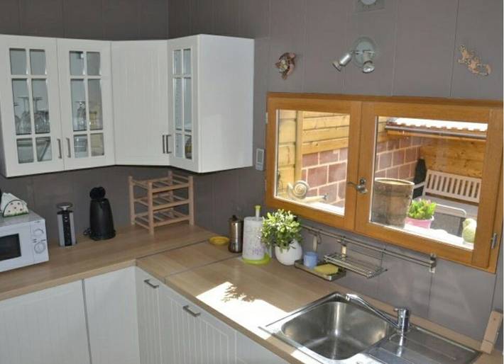 Gîte pour 3 personnes, avec terrasse à Suzanne