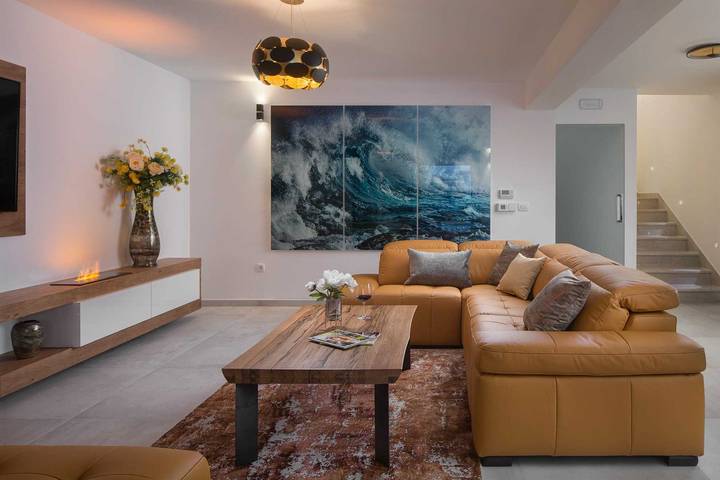 Villa pour 10 personnes, avec piscine et jacuzzi ainsi que balcon et sauna, adapté aux familles dans Vir - 4