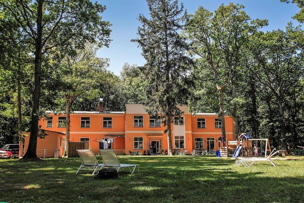 Ganze Wohnung, Ferienwohnung für 2 Personen Bernstein 3 - Ferienpark Bernstein in Kreptitz, Dranske