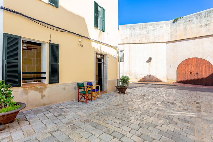 Casa de vacaciones 'Casa De Ses Roques' con terraza privada, Wi-Fi in Ciudadela, Costa de Menorca