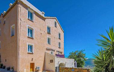 Gîte pour 4 personnes, avec piscine à Santo-Pietro-di-Tenda