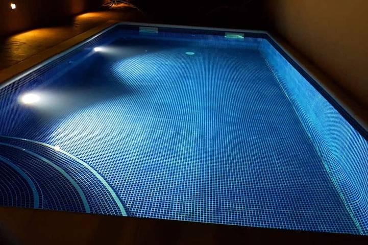 Ferienhaus für 16 Personen, mit Garten und Balkon sowie Whirlpool - 1