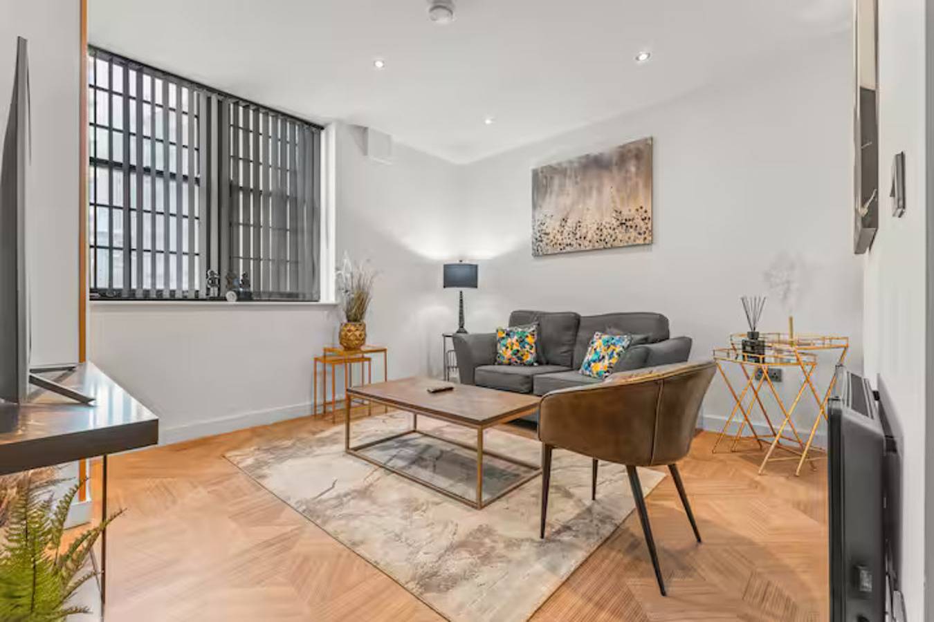 Entire apartment, Flat 205 · Duplex Flat Perfect For Couples - Walk To City - Pass the Keys in Greater Manchester