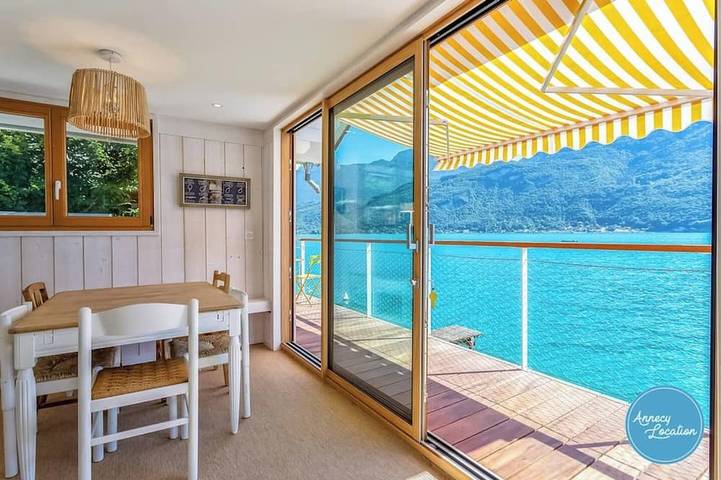 Gîte pour 6 personnes, avec balcon sur le Lac d'Annecy
