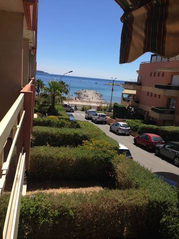 Gîte pour 4 personnes, avec balcon dans Plage Des Tamaris Cavalaire Sur Mer