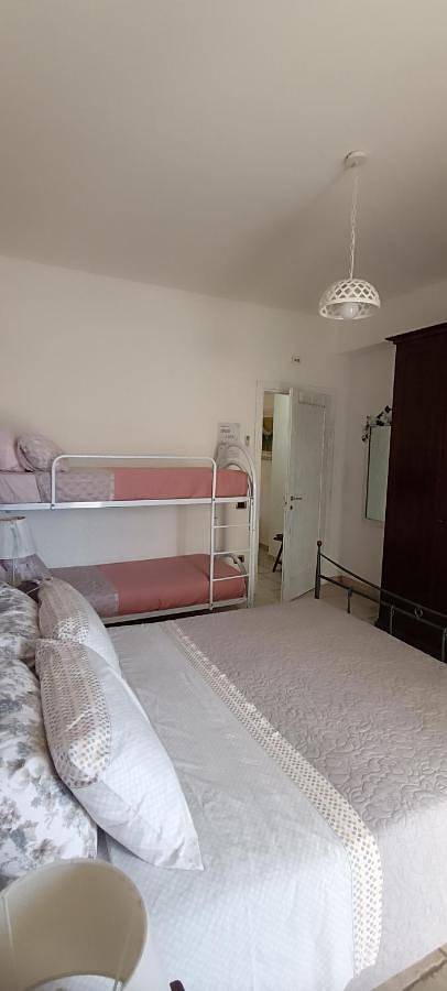 Small Double Room in Maruggio, Golfo di Taranto