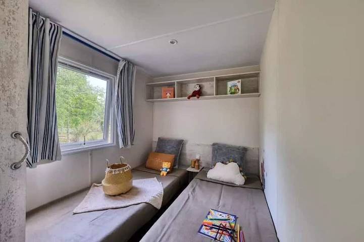 Mobil home pour 6 personnes, avec piscine et terrasse dans Lac de Cadeuil - 4