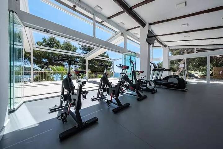 Camping pour 4 personnes, avec piscine et terrasse, adapté aux familles sur la Costa Dorada - 4