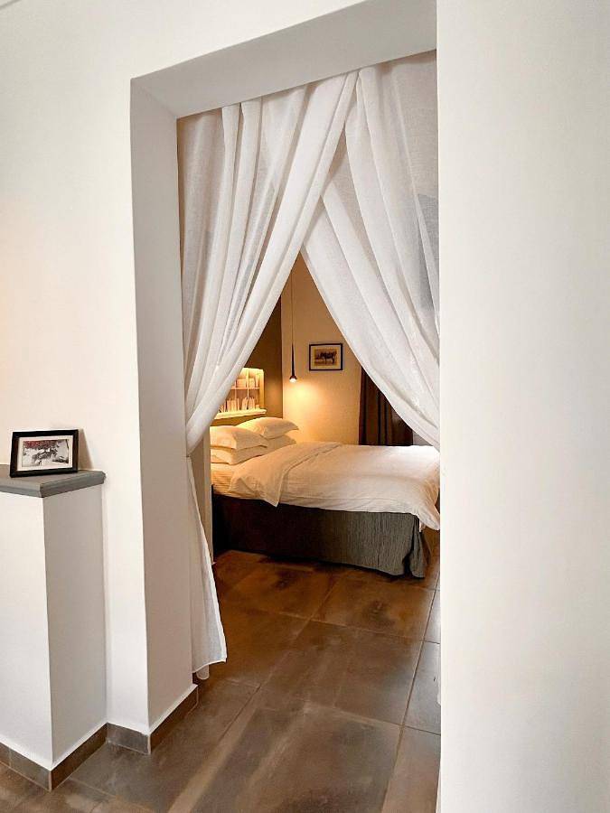 Maison d’hôte pour 2 personnes, avec terrasse ainsi que vue et jardin, animaux acceptés à Hydra - 3