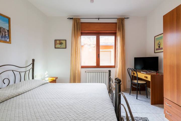 Double Room 206 with Air Conditioning in Jerzu, Barbagia