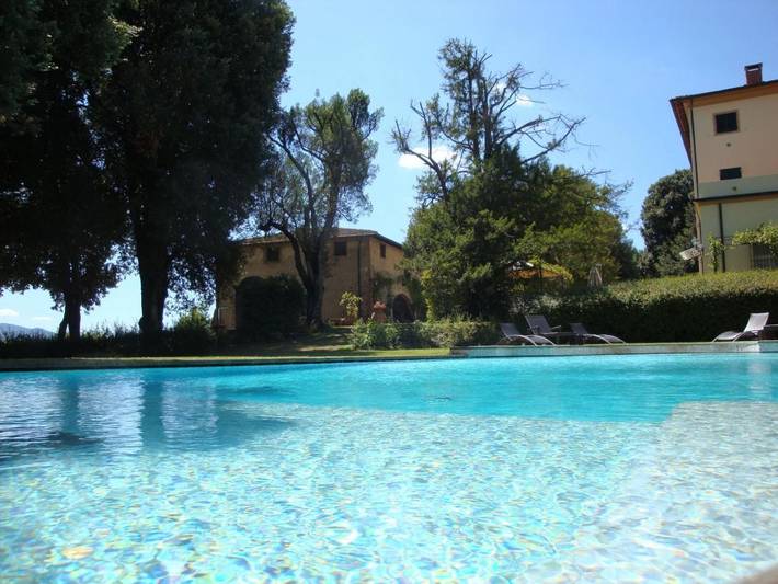 Ferienwohnung für 4 Personen, mit Terrasse und Garten sowie Pool und Ausblick