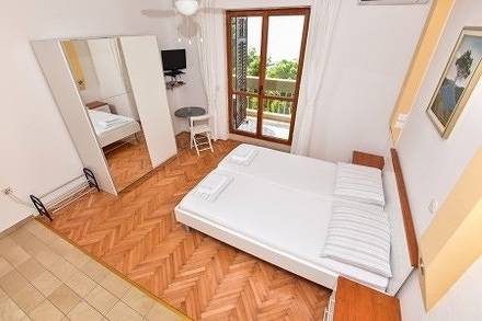 Ganze Ferienwohnung, Apartment 4 in Baska Voda, Makarska Riviera